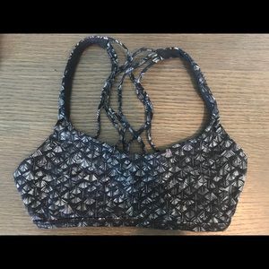 Lululemon sports bra